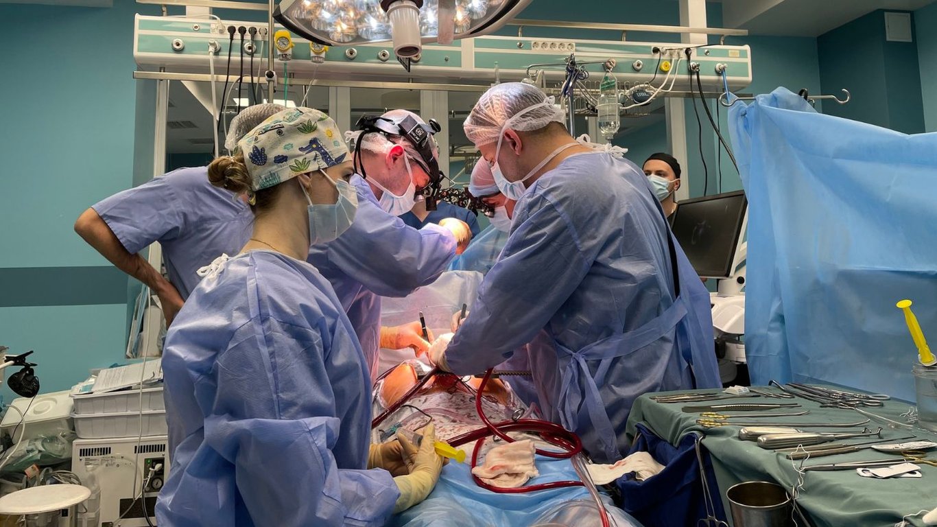 Украинские врачи провели сложные трансплантации