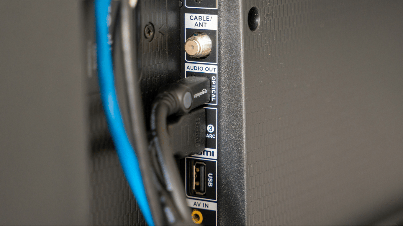 USB ports in TVs — What the different colors mean and how to use them