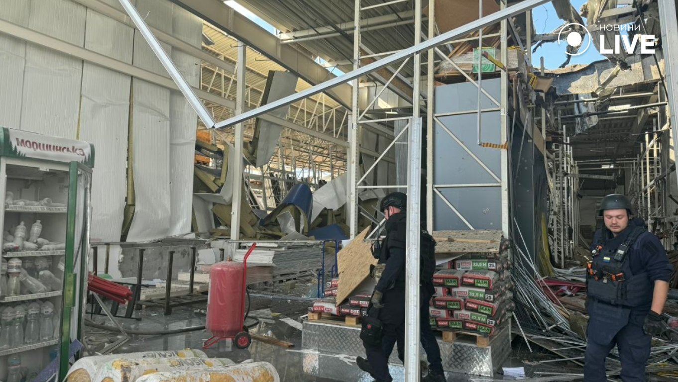 Влучання в ТЦ у Харкові