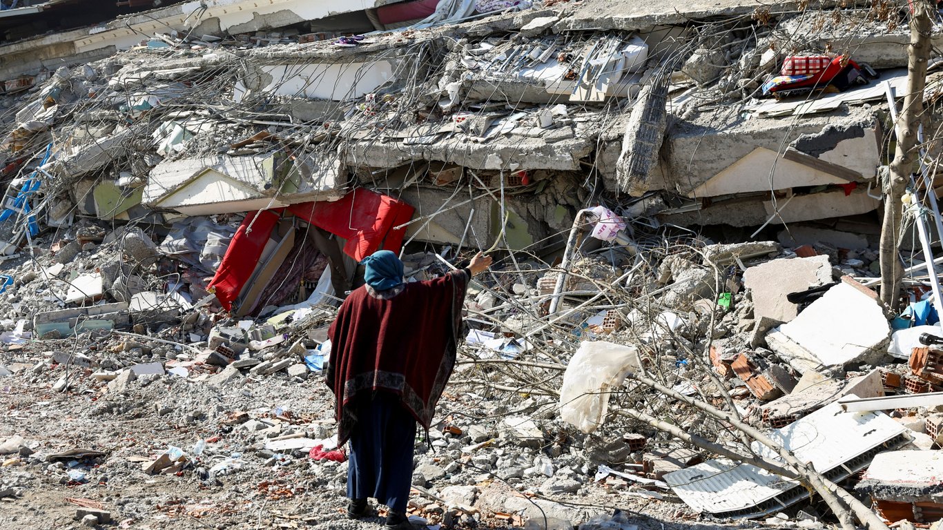 Землетрясения в Турции: обнародованы спутниковые снимки разрушений