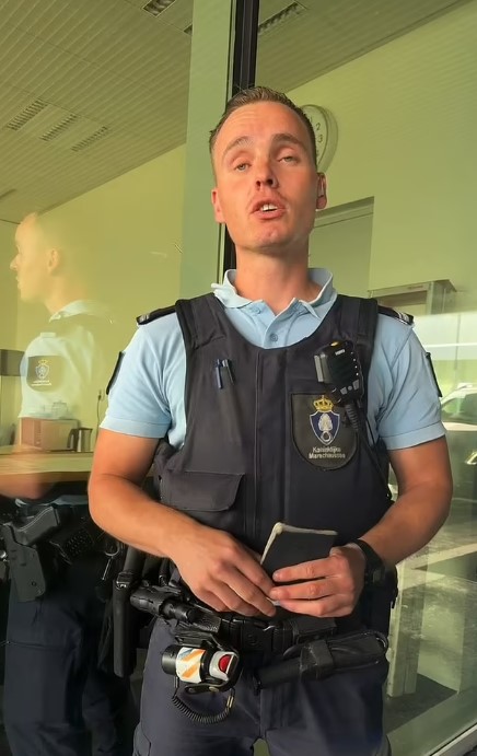 Відому американську реперку затримали в аеропорту Амстердама — у чому звинувачують зірку - фото 3