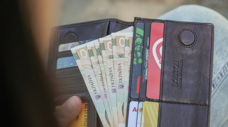 Грошове забезпечення в ЗСУ — кому можуть не виплатити “бойові” - 285x160