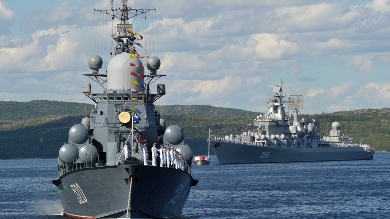 Враг продолжает дежурить в Черном море — есть ли угроза ракетоносителей
