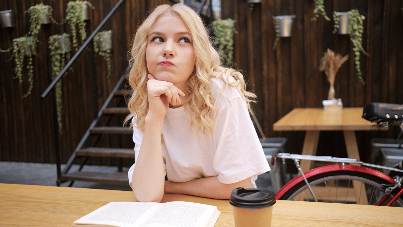 Як правильно вітатись українською мовою