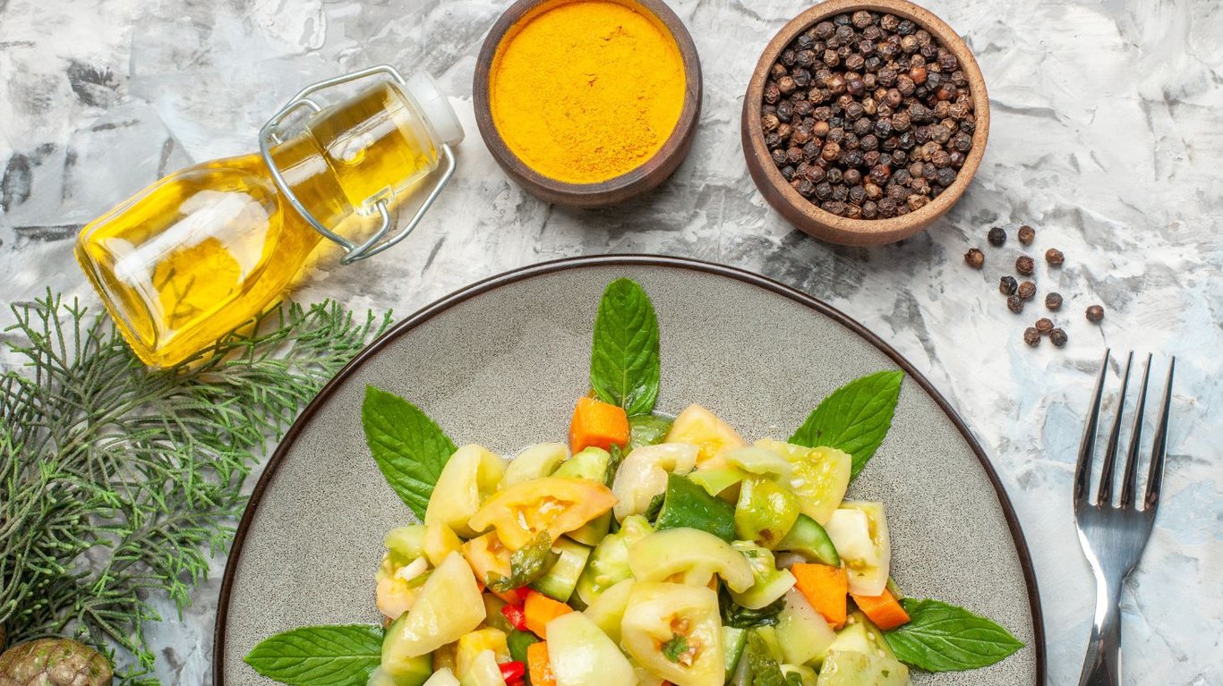 почему оливковое масло полезно для заправки салатов.