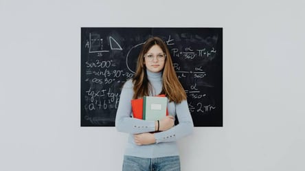 Викладачі підуть у відпустки без оплати — подробиці від нардепа - 285x160