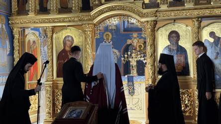У Києво-Печерській лаврі відкрили Дальні печери та освятили памʼятник Мазепі - 290x166