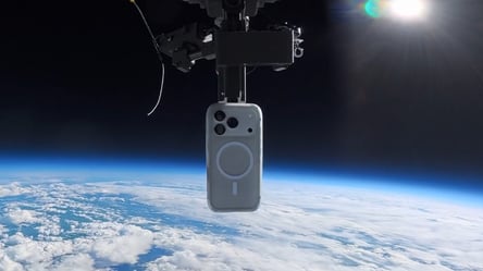 Смартфон витримав падіння зі стратосфери і встановив світовий рекорд - 290x160