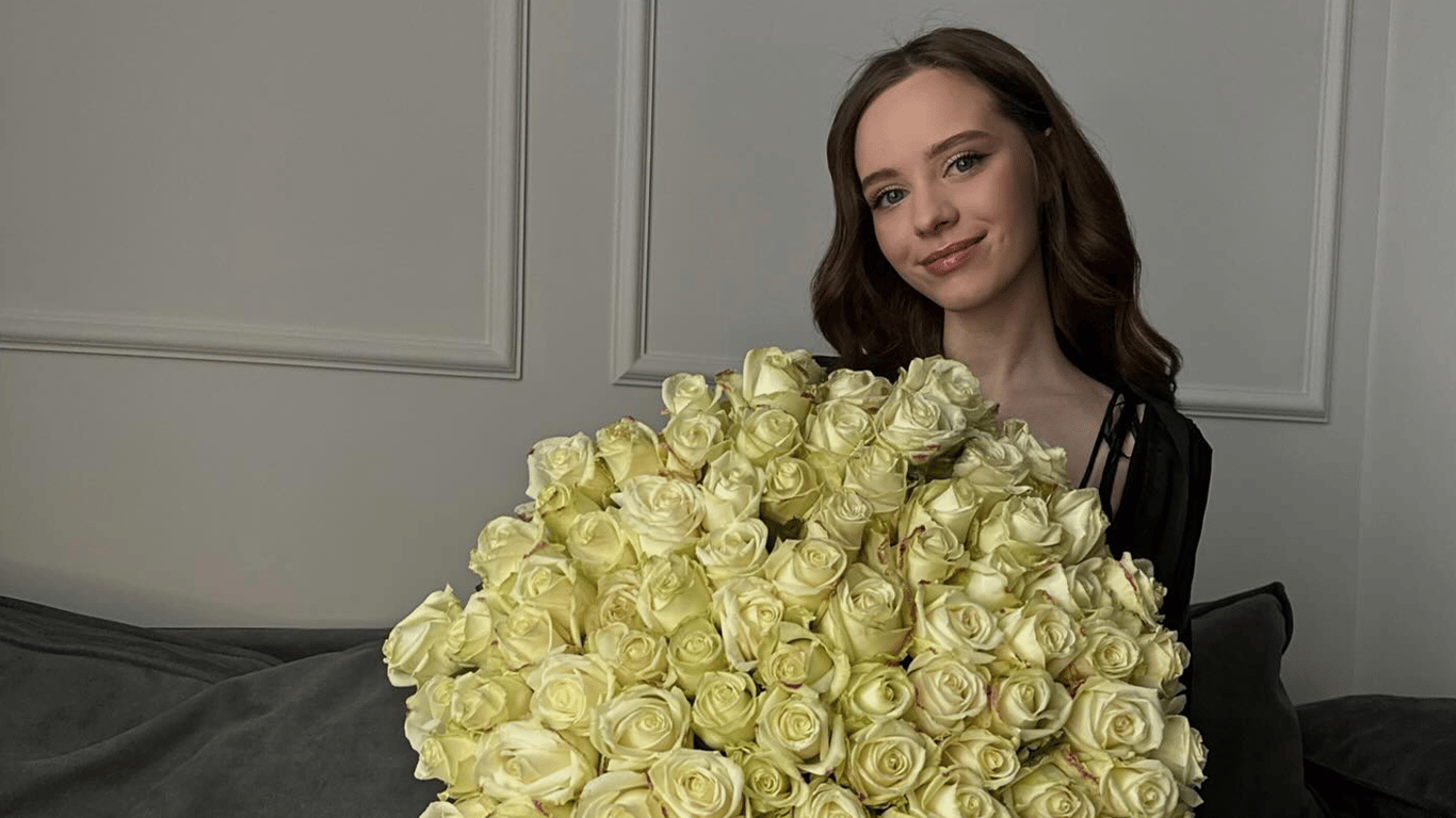 Ирина Кудашова показала драгоценный подарок от старшего на 10 лет бойфренда