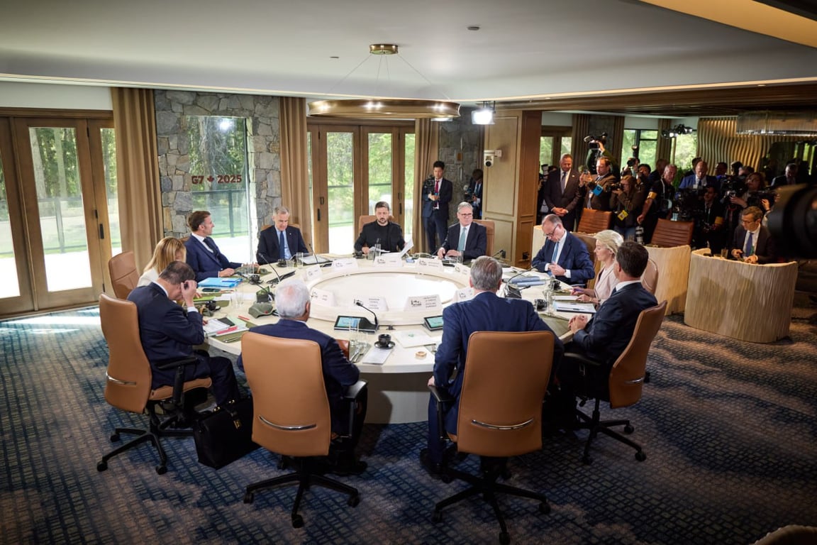 Зеленський під час зустрічі з лідерами G7 обговорює припинення вогню та санкції проти Росії