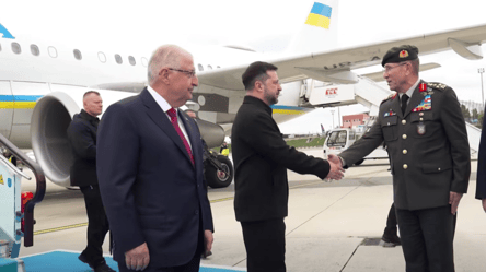 Зеленский прибыл в Стамбул: ожидаются переговоры с Эрдоганом - 304x171