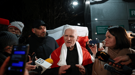 Звільнений з Білорусі нобелівський лауреат прибув до Литви - 328x184