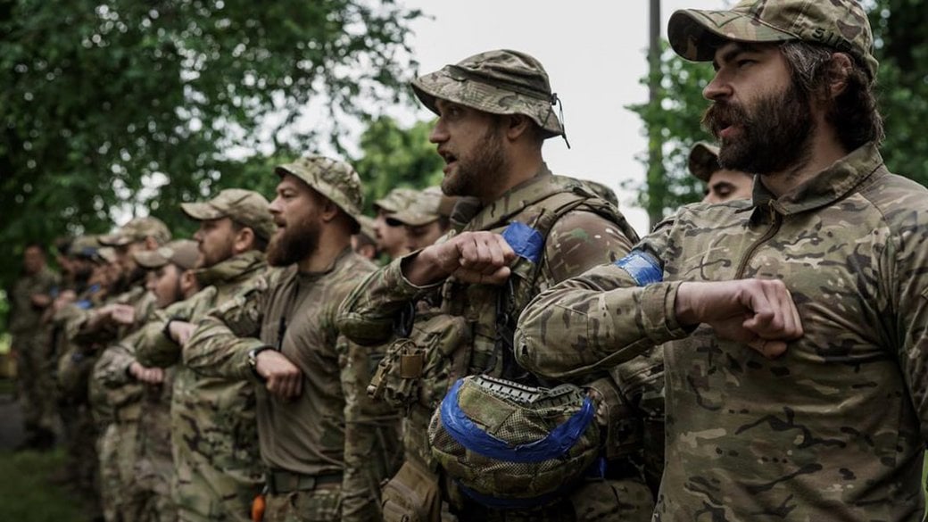 Какие гражданские профессии популярны в "Азове"