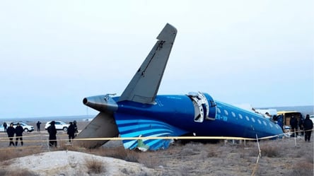 Літак перед падінням зазнав втручання ззовні — Azerbaijan Airline - 285x160