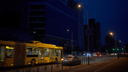 Атаки и нехватка солнца: нардеп объяснил возвращение отключений света - 285x160