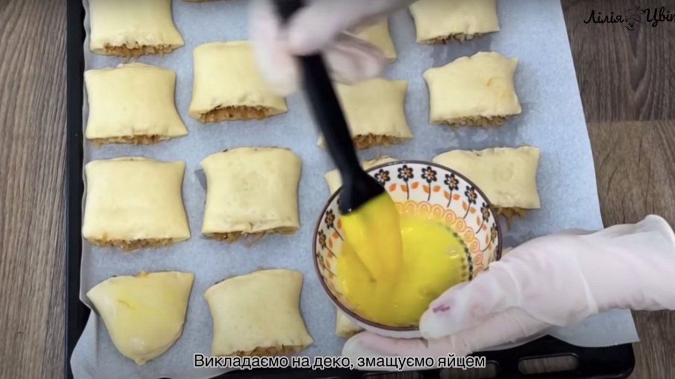 рецепт швидких пиріжків з капустою, які не черствіють