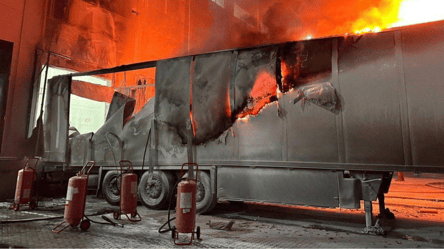 Обломки дрона уничтожили груз Новой почты на Одесчине - 285x160