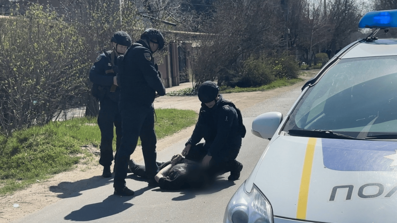 Вибух біля супермаркету у Харкові: чоловік підірвав гранату