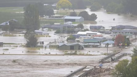 Новую Зеландию охватил мощный циклон "Габриэль": люди экстренно эвакуируются - 285x160