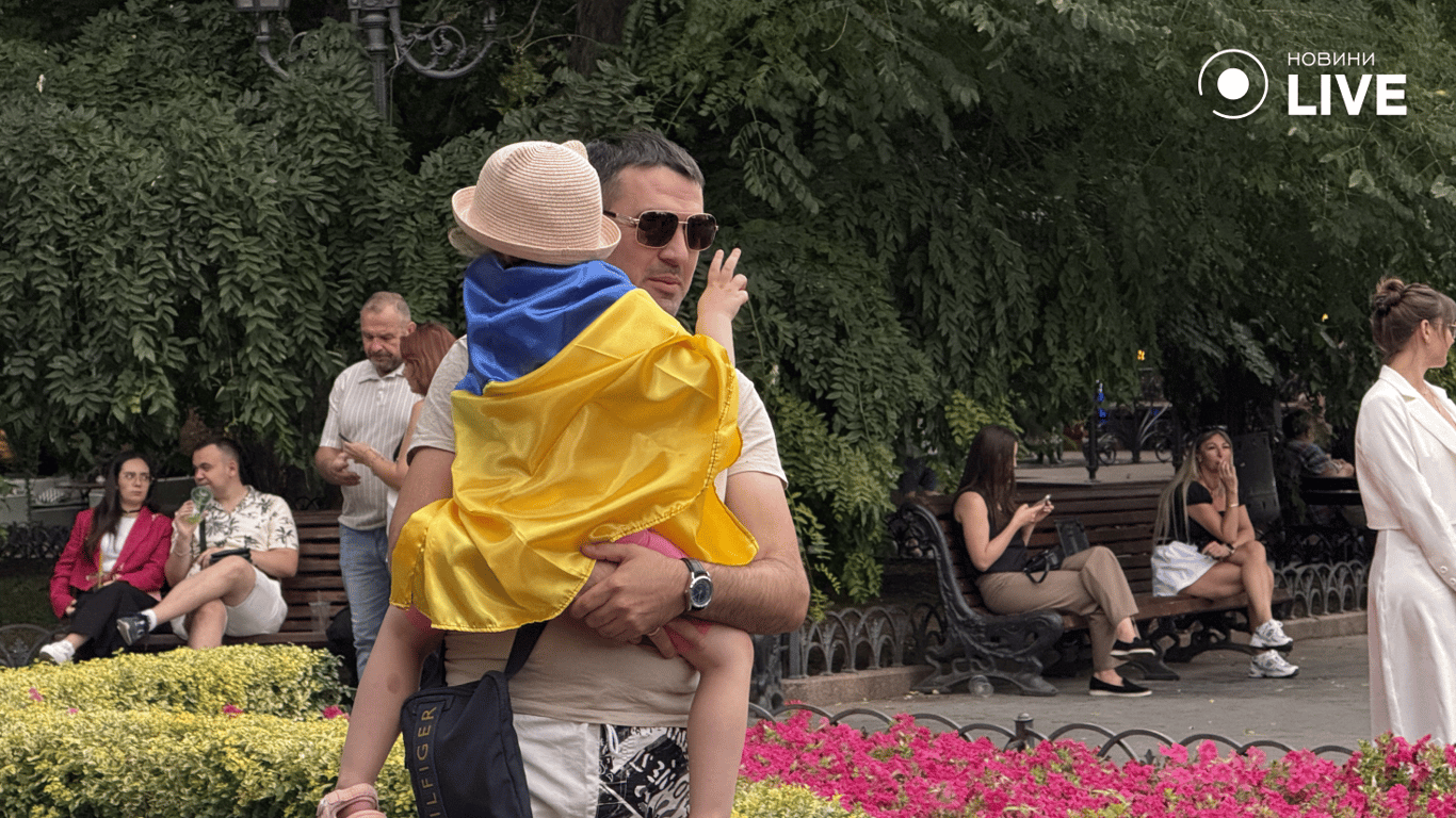 Одеса у барвах Незалежності — як містяни святкували цей день - фото 12