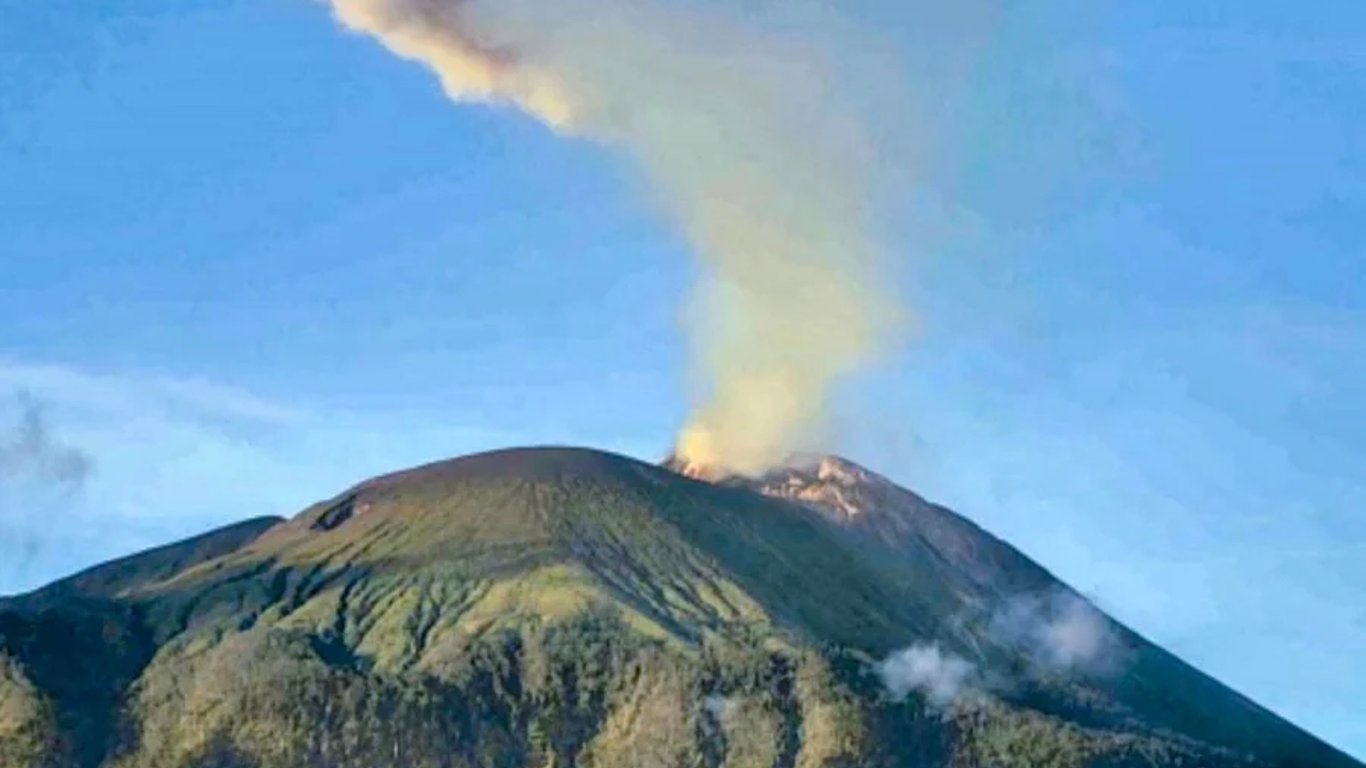 Извержение вулкана в Индонезии 24 марта – что известно
