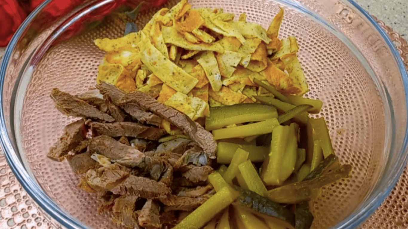 смачний салат з яловичиною