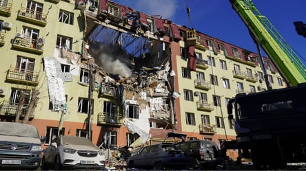 Удари по Одесі: знищений дитячий садок та будинок (фото) - 290x166