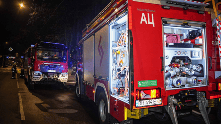 В Одессе во время пожара на Пастера спасли пять человек и детей - 290x166