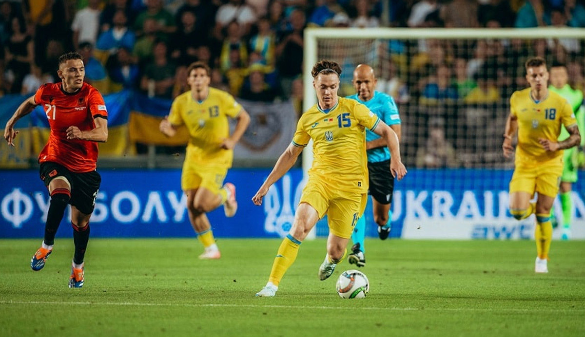 Игроки Албании и Украины