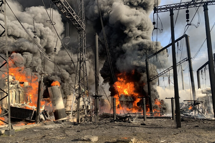 Наслідки російського обстрілу енергетики. Фото: ВВС