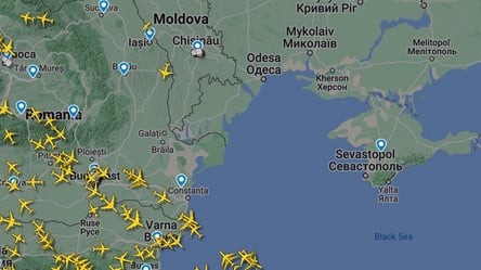 Біля кордонів Одещини патрулює американський розвідувальний літак - 285x160