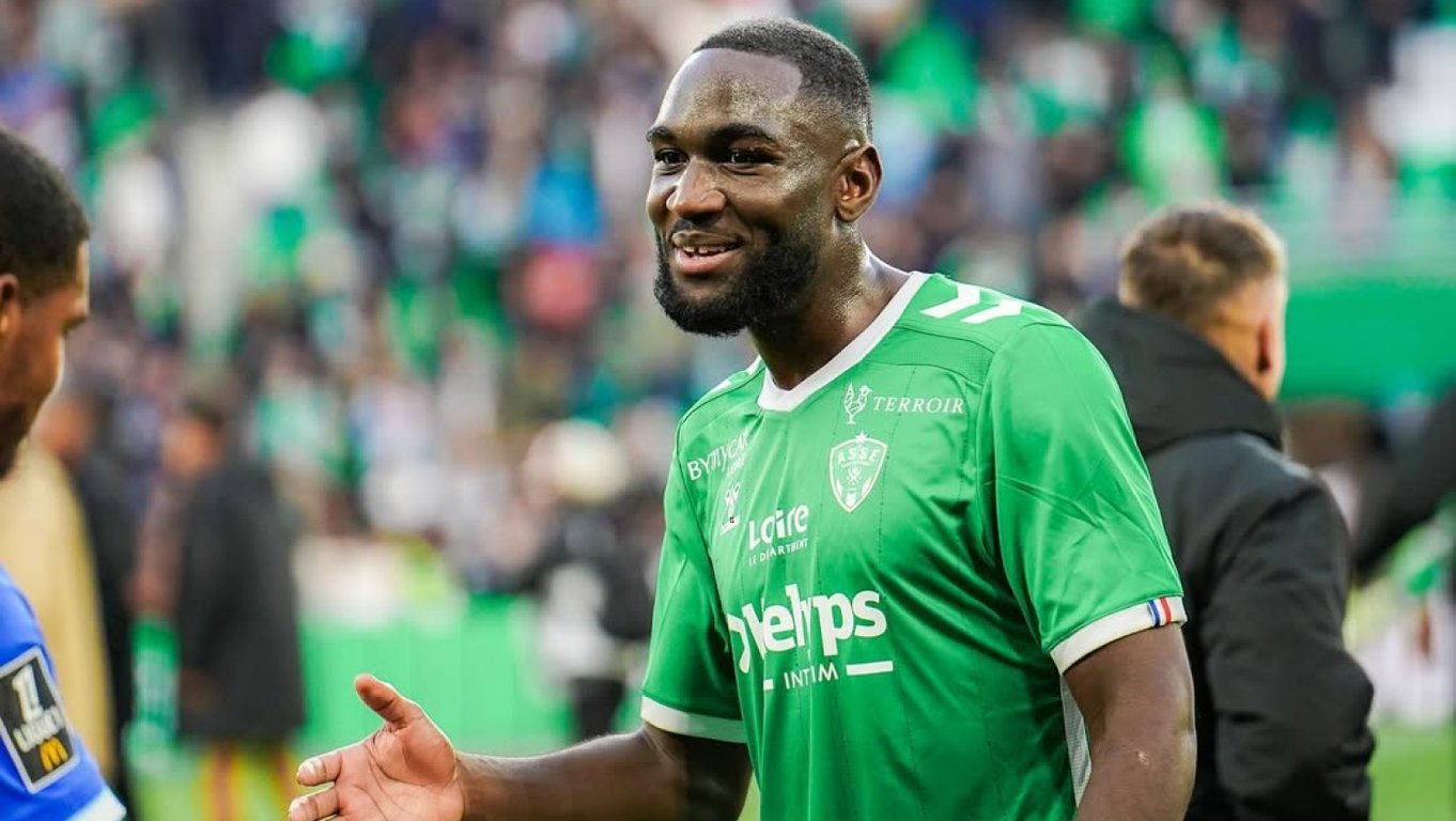 Микаэль Наде