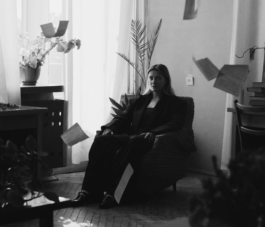 KOLA и Артем Пивоваров - Ночь какая лунная