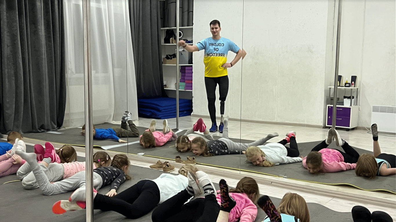 Олександр Чайка повернувся до викладання акробатики після важкого поранення