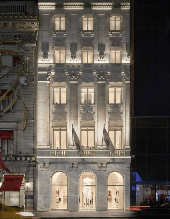 Роскошный магазин белья Кардашьян — впечатляющий интерьер (фото) - фото 1