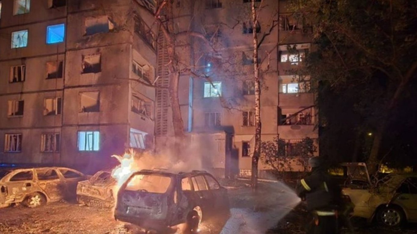 Терехов подтвердил разрушения в результате ночного обстрела Харькова