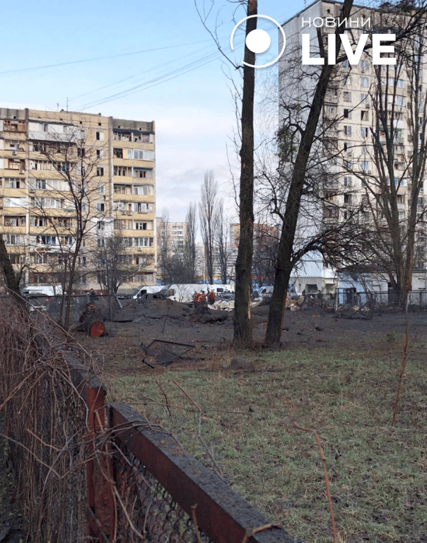 Наслідки влучання уламків російської ракети