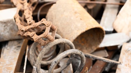 За цей брухт в Україні загрожує покарання — що не можна здавати - 285x160