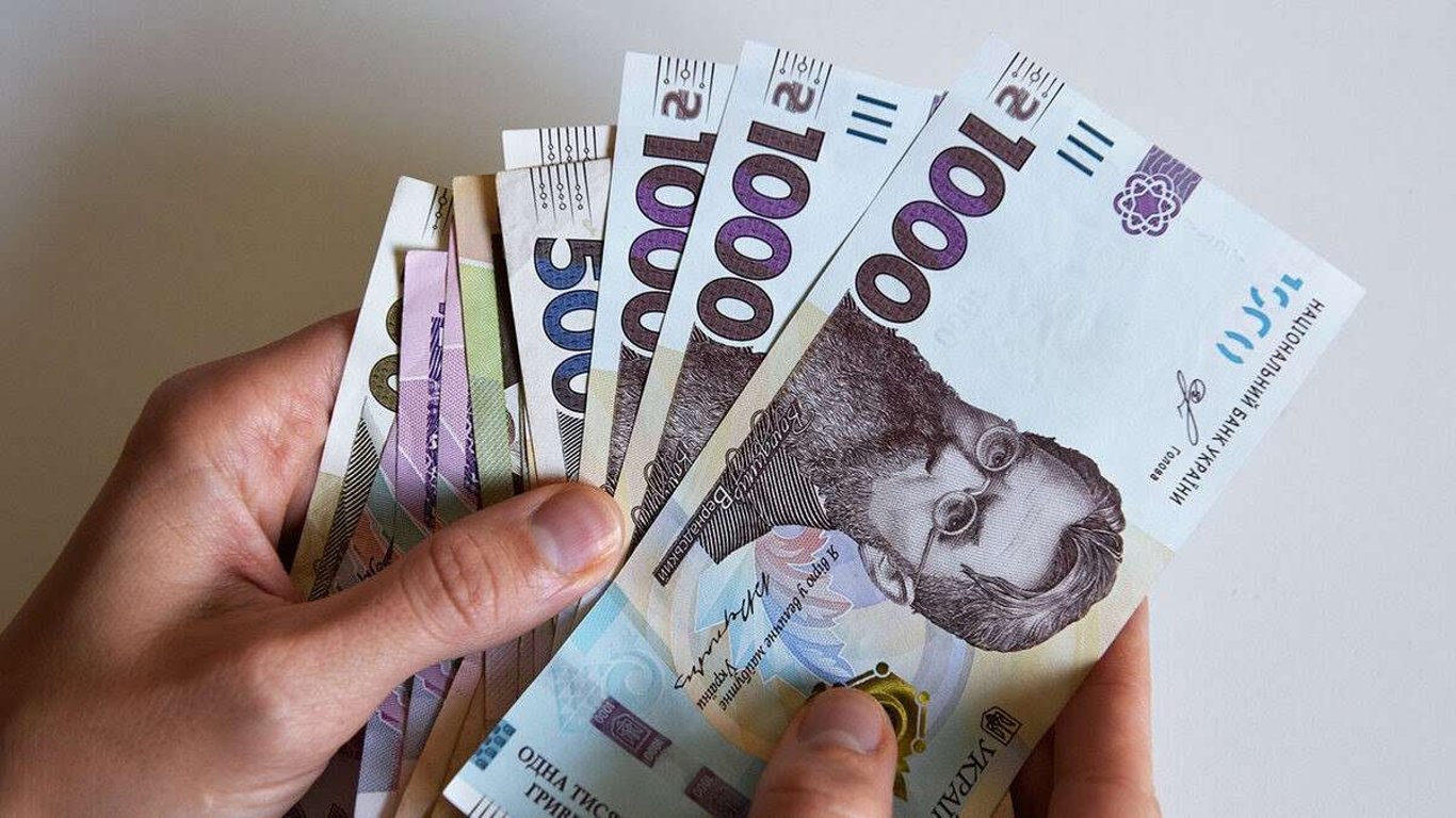 Помощь украинцам — тысячи бюджетников должны вернуть деньги єПідтримки