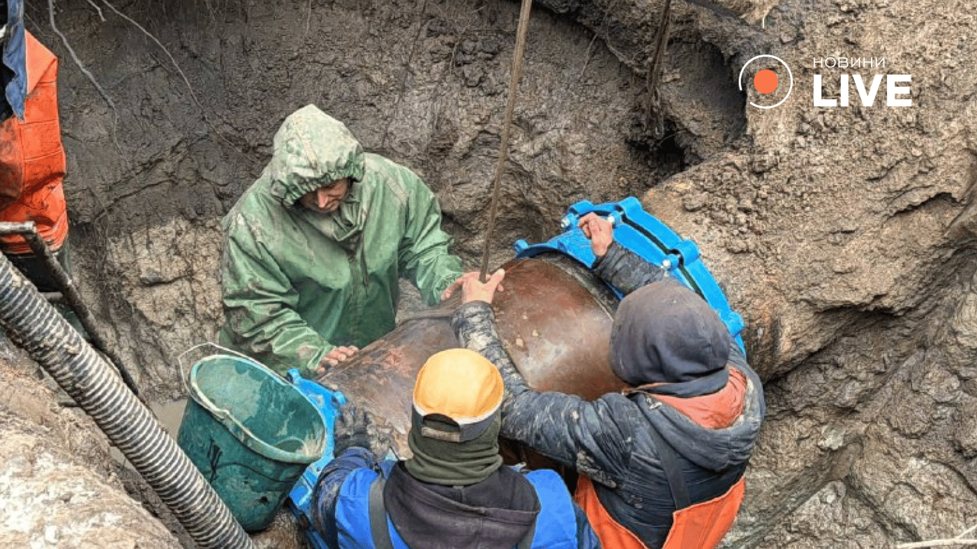 У Львові прорвало трубу