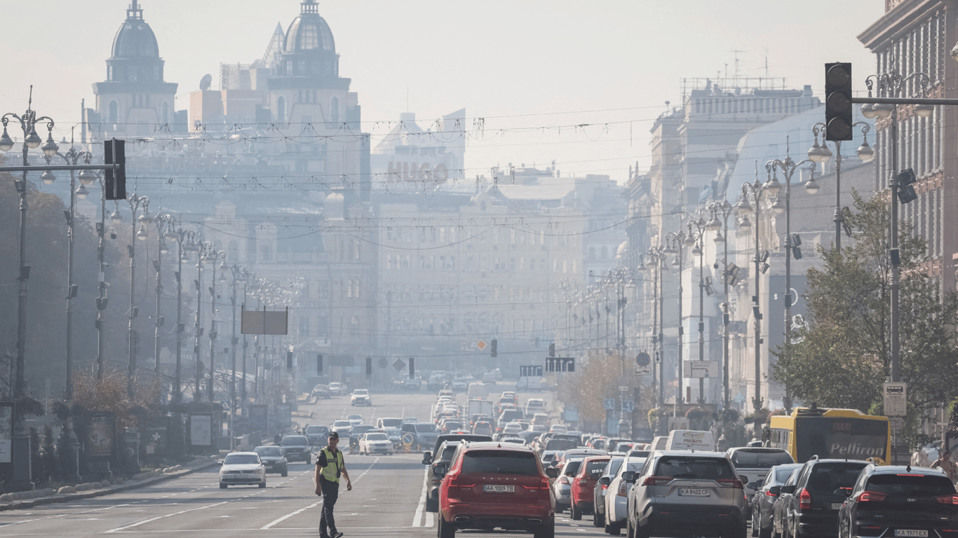 Забруднене повітря у Києві 3 жовтня — місто затягнуло пилом