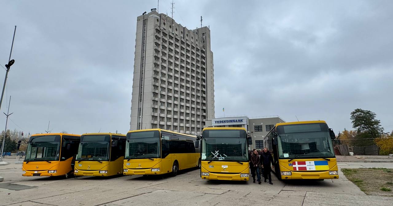 Львов передал автобусы для Сум