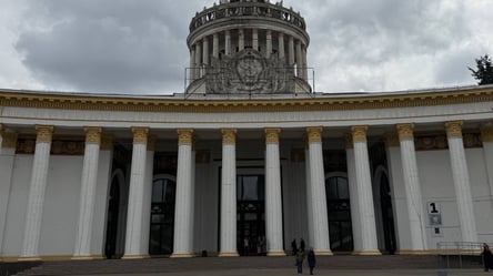 Дослідники запропонували варіанти майбутнього  «серпа і молота» на ВДНГ - 290x160