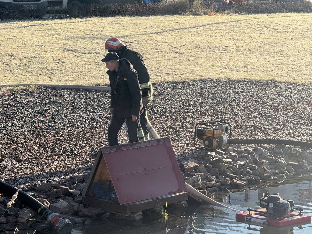 Густий дим над Львовом: що сталося на складі шин
