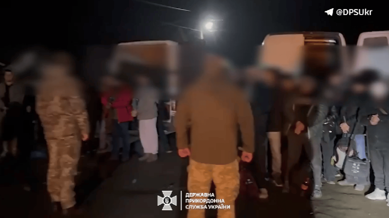 40 ухилянтов - на западной границе поймали беглецов от мобилизации - видео