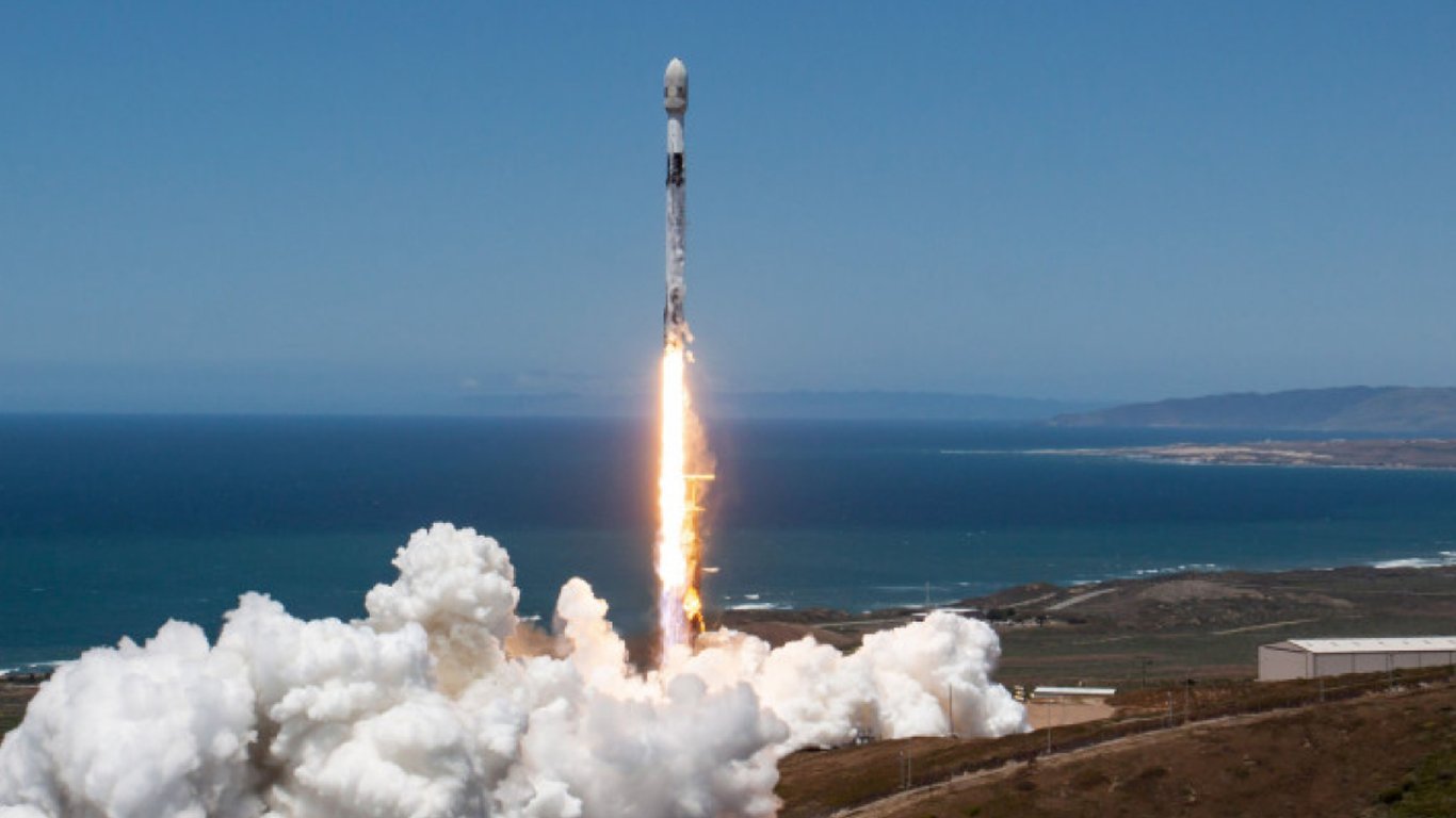 SpaceX вивела у космос ще 51 інтернет-супутник Starlink