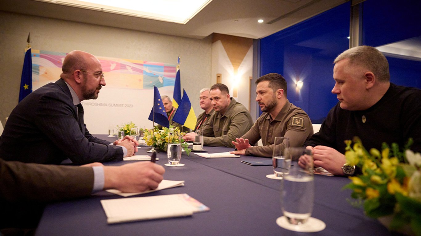 Зеленский с президентом Европейского совета обсудили вступление Украины в ЕС