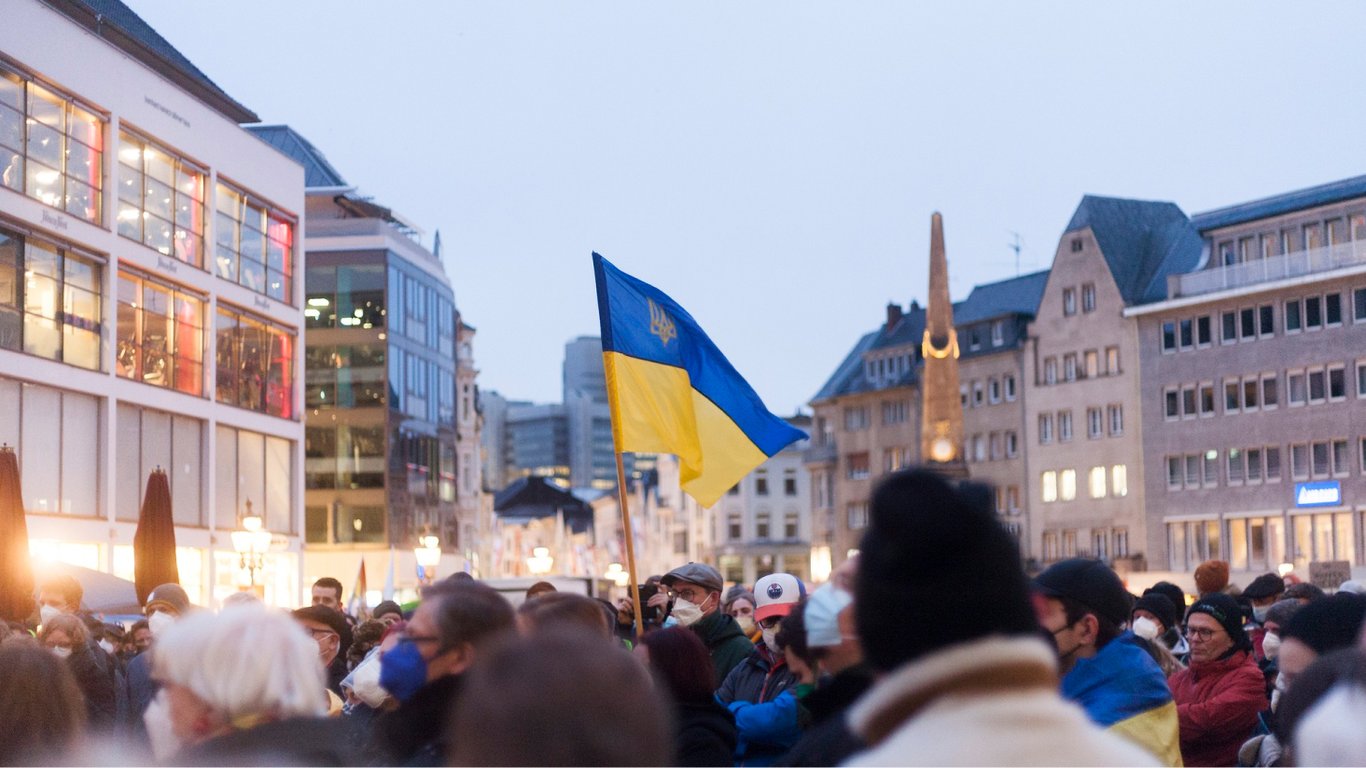 Сильнейшей эмоцией украинцев в 2022 году была гордость за страну