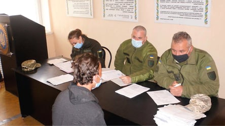 Українців з вадами розвитку можуть мобілізувати до війська — у ТЦК зробили заяву - 285x160