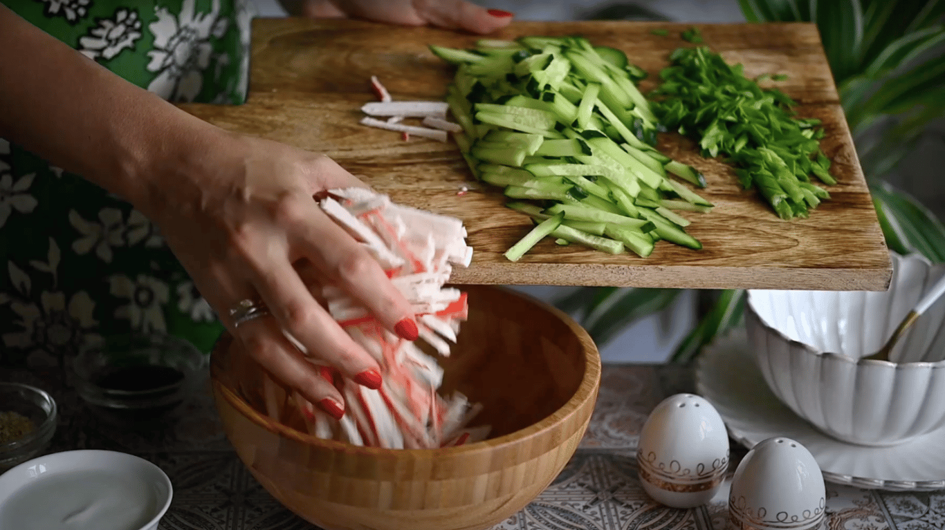 рецепт салату з крабовими паличками